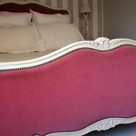 Bed and Breakfast Maison Lavande Saint-Jean-dʼAngély Exterior foto