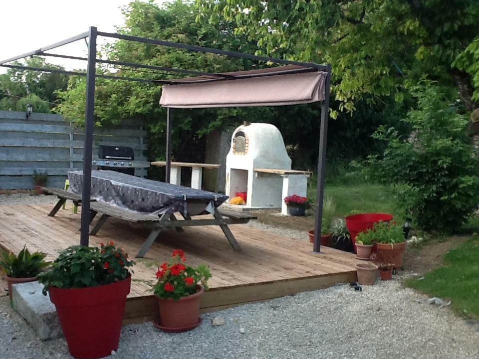 Bed and Breakfast Maison Lavande Saint-Jean-dʼAngély Exterior foto