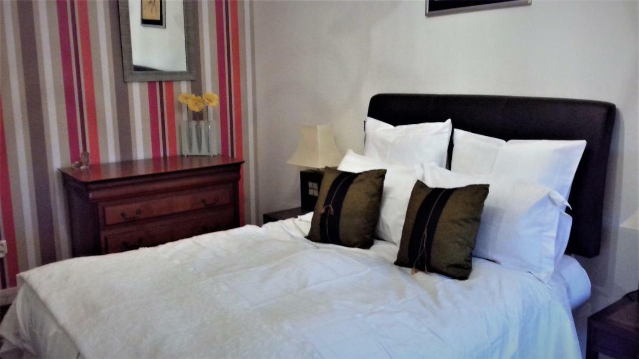 Bed and Breakfast Maison Lavande Saint-Jean-dʼAngély Exterior foto