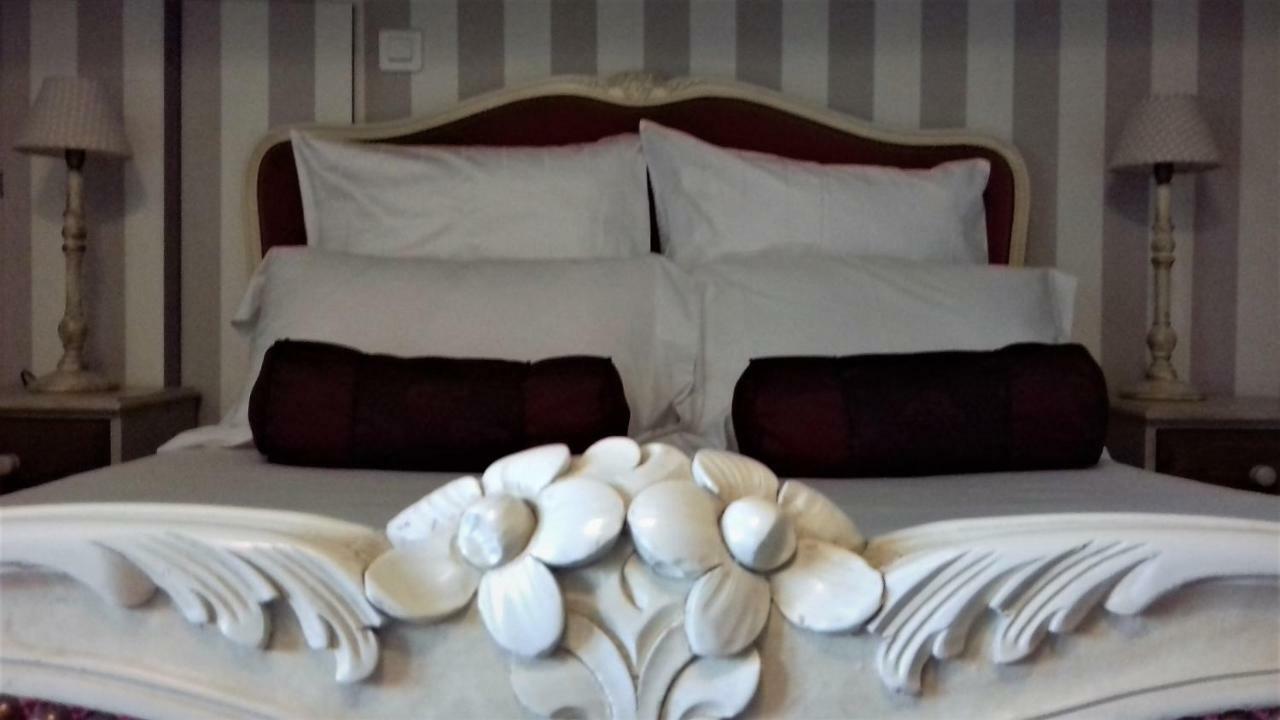 Bed and Breakfast Maison Lavande Saint-Jean-dʼAngély Exterior foto