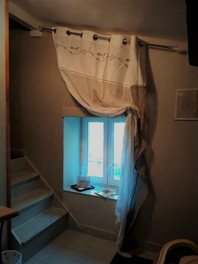 Bed and Breakfast Maison Lavande Saint-Jean-dʼAngély Exterior foto
