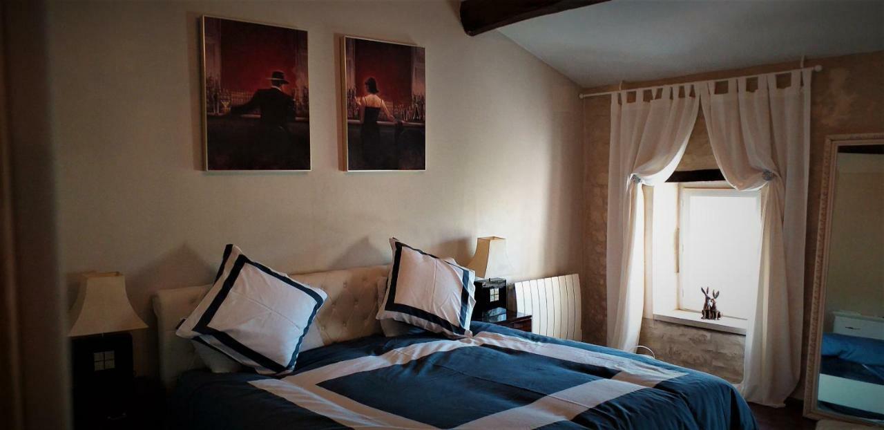 Bed and Breakfast Maison Lavande Saint-Jean-dʼAngély Exterior foto